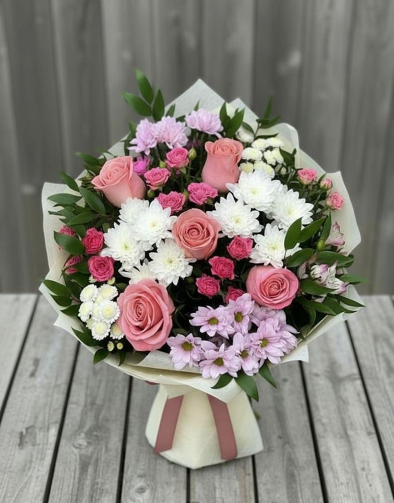 Букет цветов из: Альстромерии, Гвоздики, Розы и Хризантемы в Частые