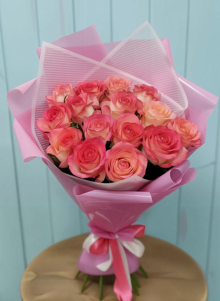 Букет 15 Розовых роз Равель в Частые