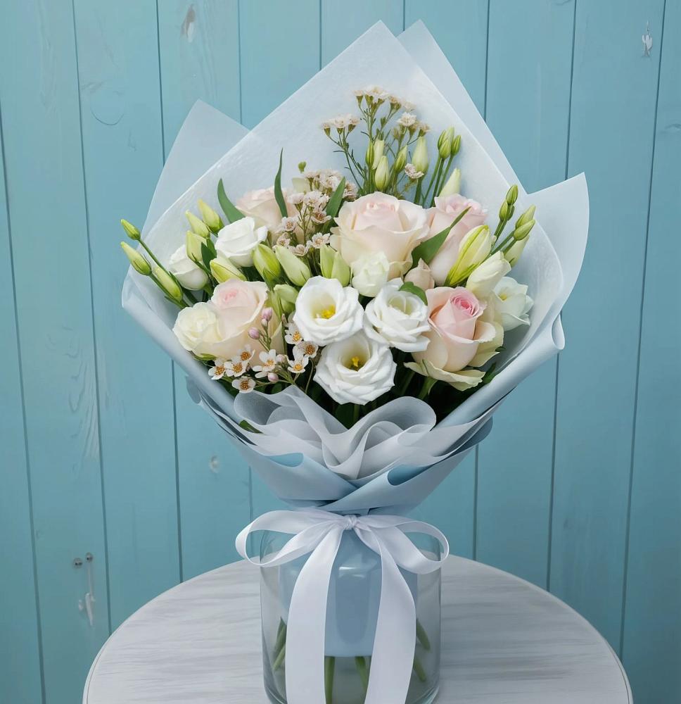 Букет цветов из: Розы и Лизиантусы в Частые