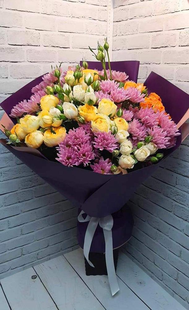 Букет цветов из: Хризантемы и Розы в Частые