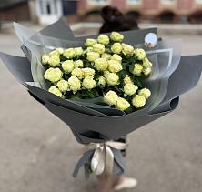Букет Белые кустовые розы Солинеро в Частые