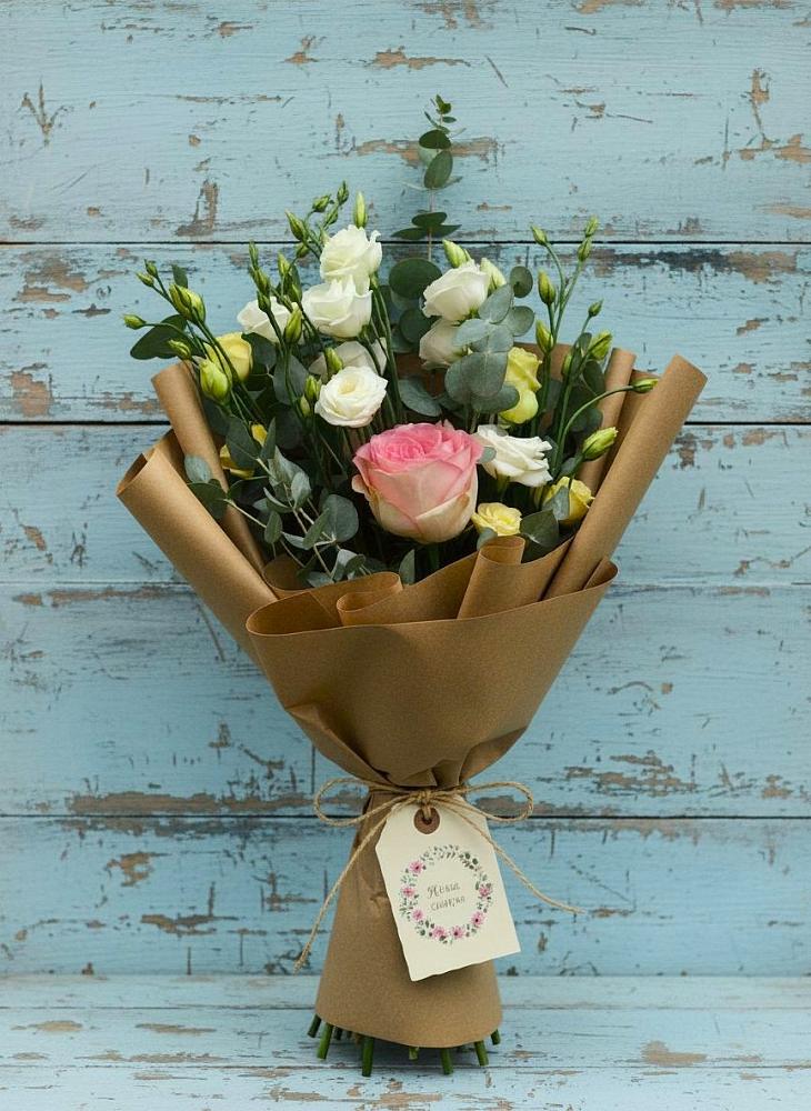 Букет цветов из: Розы и Лизиантусы в Частые