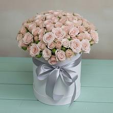 Цветочная композиция из Розы в шляпной коробке в Частые