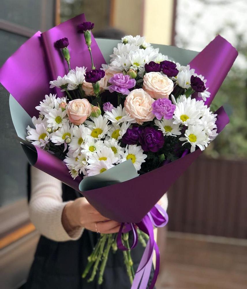 Букет цветов из: Хризантемы, Гвоздики и Розы в Частые