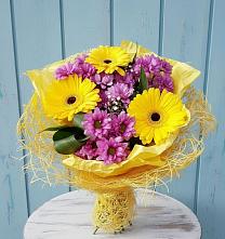 Букет цветов из:  Хризантемы и Герберы в Частые