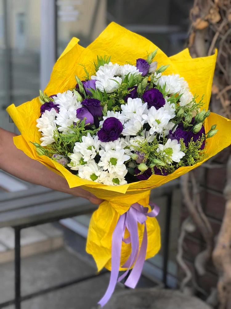 Букет цветов из: Ирисы, Хризантемы и Ромашки в Частые