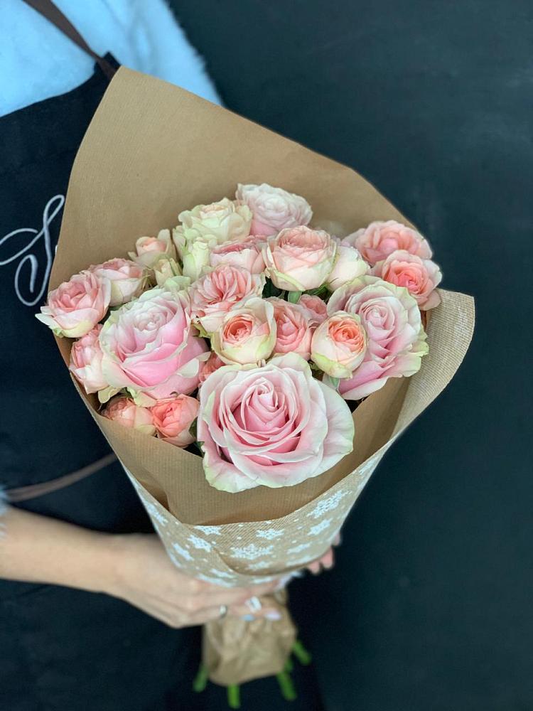 Букет цветов из: Хризантемы и Розы в Частые