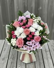 Букет цветов из:  Альстромерии, Гвоздики, Розы и Хризантемы в Частые