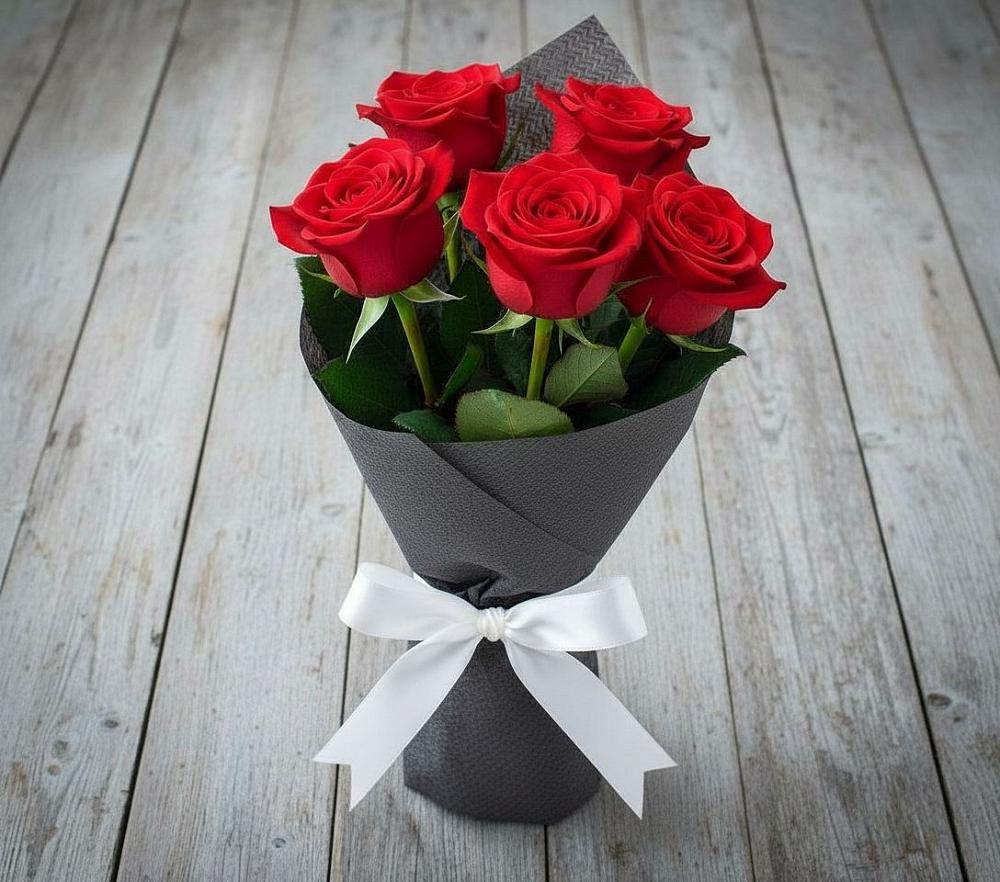Букет 5 Красных роз Эдлесс Лав в Частые