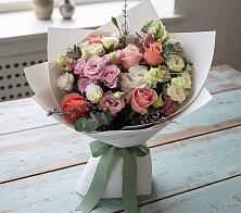 Букет цветов из:  Розы, Лизиантусы и Гвоздики #REPLACE_PRED# Частые