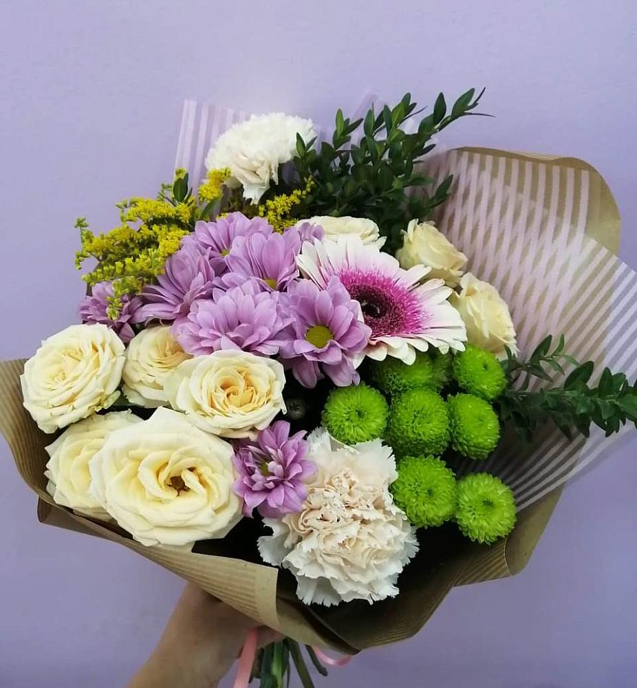 Букет цветов из: Хризантемы, Розы, Гвоздики и Герберы в Частые