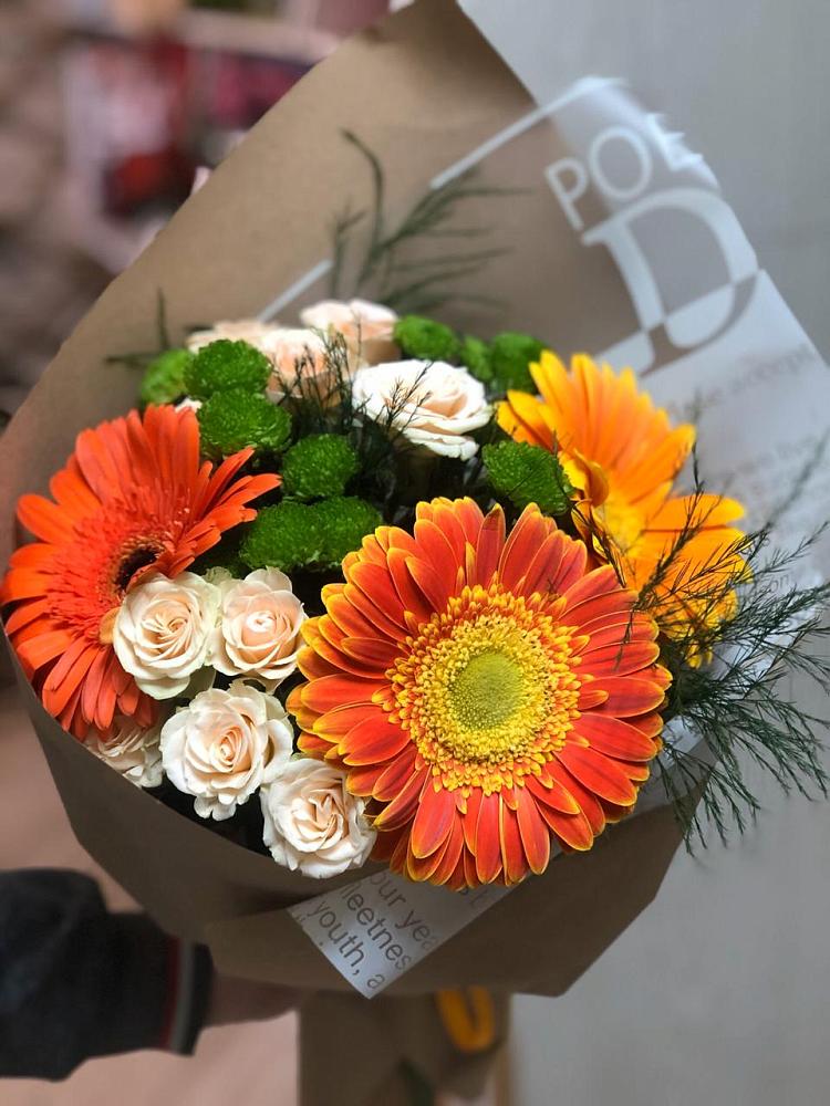 Букет цветов из: Герберы, Хризантемы и Розы в Частые