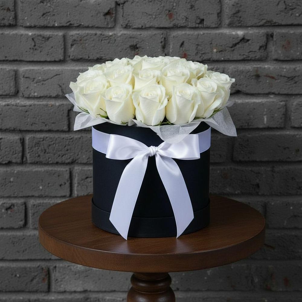 Цветочная композиция из Розы в шляпной коробке в Частые