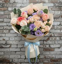 Букет цветов из:  Розы, Лизиантусы и Гвоздики #REPLACE_PRED# Частые