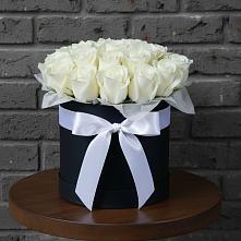 Цветочная композиция из Розы в шляпной коробке в Частые