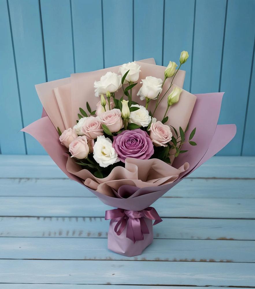 Букет цветов из: Розы и Лизиантусы в Частые